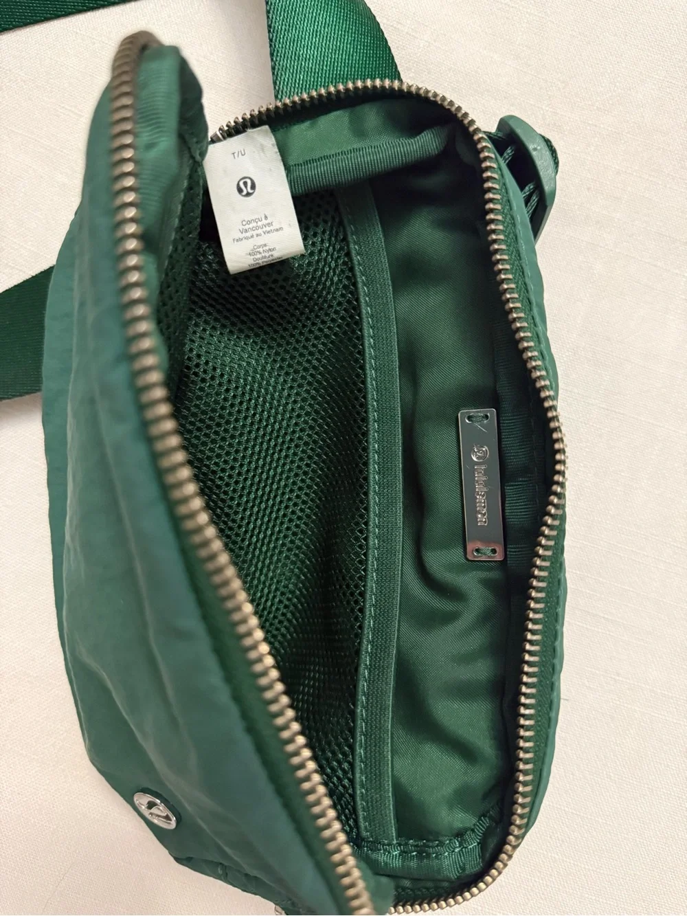 Lululemon Everywhere Belt Bag 1L